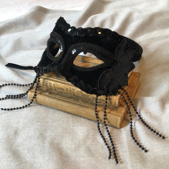 Accessories - **Price Reduced** Masquerade/ Mardi Gras Mask